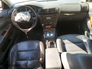 2004 Volkswagen Passat Sedan GLX with VIN WVWTH63B64P253228, listed as a Copart auction lot 77335744 with 160,018 mi miles and Salvage Title. Bid and sale history available at carsss.com. Image 8.