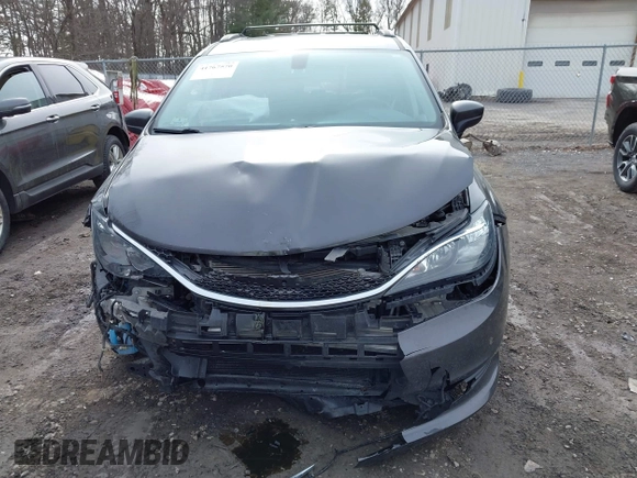 2020 Chrysler Voyager LXi z VIN 2C4RC1DG2LR266058, wystawiony jako IAAI lot #41767570 z przebiegiem 106 602 mil mil oraz . Historia ofert i sprzedaży dostępna na DreamBid. Obrazek 6.