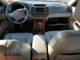 2005 Toyota Camry LE with VIN 4T1BF30K05U089798, listed as a Copart auction lot 56967924 with 228,003 mi miles and Clean Title. Bid and sale history available at DreamBid. Image 8.