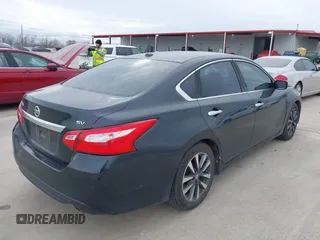 2017 Nissan Altima SV z VIN 1N4AL3AP8HC262812, wystawiony jako IAAI lot #41368404 z przebiegiem 190 734 mil mil oraz . Historia ofert i sprzedaży dostępna na DreamBid. Obrazek 4.