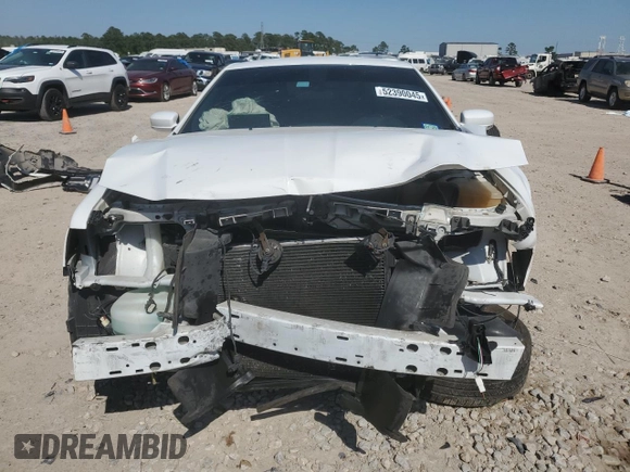 2021 Chrysler 300 S z VIN 2C3CCABG4MH554460, wystawiony jako Copart lot #52390045 z przebiegiem 80 866 mil mil oraz Szkoda całkowita • Salvage title. Historia ofert i sprzedaży dostępna na DreamBid. Obrazek 5.