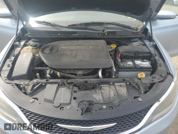2015 Chrysler 200 C z VIN 1C3CCCEG8FN664591, wystawiony jako Copart lot #54296575 z przebiegiem 192 395 mil mil oraz Szkody całkowita. Historia ofert i sprzedaży dostępna na DreamBid. Obrazek 11.