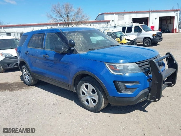2017 Ford Police Interceptor Utility with VIN 1FM5K8AR6HGA36074, listed as a IAAI auction lot 42010694 with 145,876 mi miles. Bid and sale history available at carsss.com. Image 1.