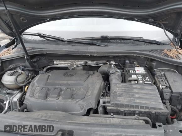 2018 Volkswagen Tiguan SEL z VIN 3VV3B7AX4JM005780, wystawiony jako IAAI lot #41880005 z przebiegiem 149 578 mil mil oraz . Historia ofert i sprzedaży dostępna na DreamBid. Obrazek 10.