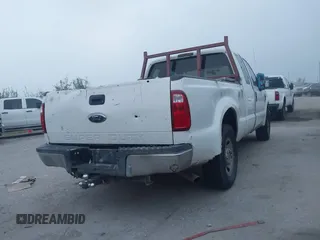 2008 Ford Super Duty F-250 SRW XL with VIN 1FTNX20568ED66942, listed as a IAAI auction lot 41809065 with 270,424 mi miles. Bid and sale history available at carsss.com. Image 4.