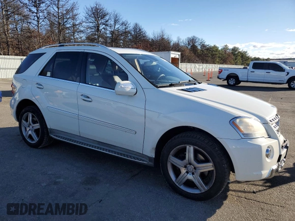 2010 Mercedes-Benz M 550 with VIN 4JGBB7CB8AA602077, listed as a Copart auction lot 83598804 with 111,633 mi miles and Salvage Title. Bid and sale history available at DreamBid. Image 4.