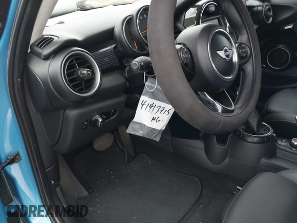 2015 MINI Hardtop 4 Door S with VIN WMWXU3C58F2B58305, listed as a IAAI auction lot 41413715 with 98,413 mi miles and . Bid and sale history available at DreamBid. Image 17.