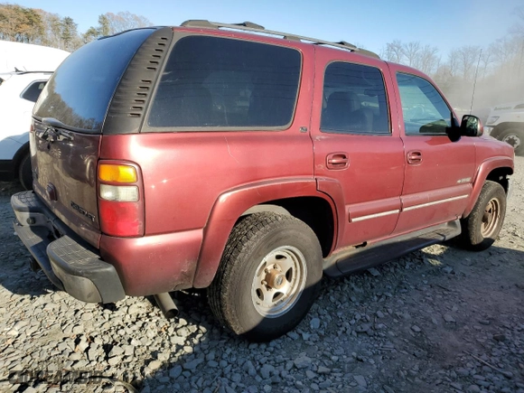 2002 Chevrolet Tahoe LT with VIN 1GNEK13Z02J300108, listed as a Copart auction lot 82101194 with 310,703 mi miles and Clean Title. Bid and sale history available at carsss.com. Image 3.
