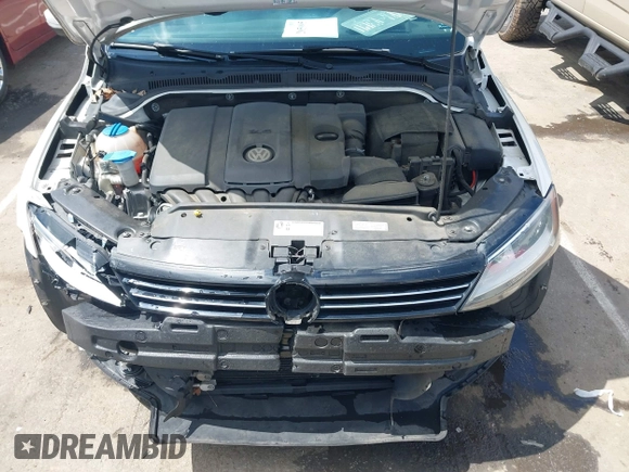 2013 Volkswagen Jetta SE with VIN 3VWDX7AJ1DM319114, listed as a IAAI auction lot 42295095 with 164,583 mi miles and . Bid and sale history available at DreamBid. Image 10.