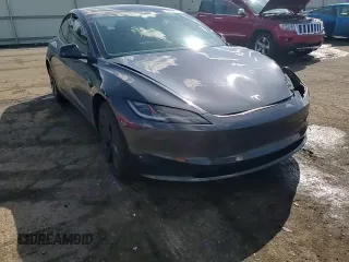 2024 Tesla Model 3 z VIN 5YJ3E1EA6RF731388, wystawiony jako Copart lot #50334065 z przebiegiem 8 305 mil mil oraz Szkoda całkowita • Salvage title. Historia ofert i sprzedaży dostępna na DreamBid. Obrazek 11.
