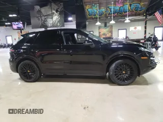 2020 Porsche Cayenne S z VIN WP1AB2AY1LDA27136, wystawiony jako Copart lot #70568372 z przebiegiem 36 709 mil mil oraz . Historia ofert i sprzedaży dostępna na DreamBid. Obrazek 1.
