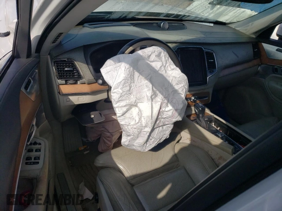 2016 Volvo XC90 T6 Inscription с VIN YV4A22PL2G1018169, выставлен на аукционе Copart как лот 54058335 с пробегом 110 966 миль миль и Списание • Salvage title. История ставок и продаж доступна на DreamBid. Изображение 8.