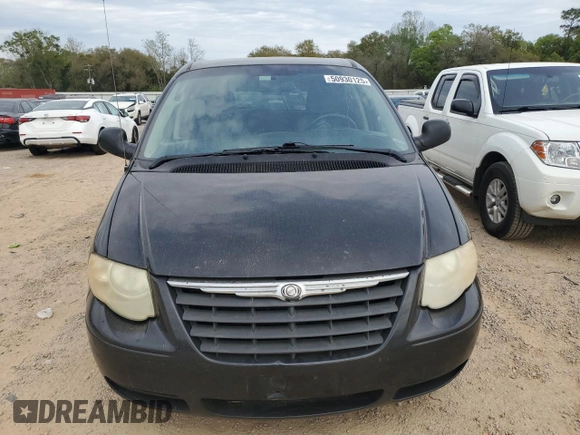 2005 Chrysler Town & Country Touring with VIN 2C4GP54L85R522867, listed as a Copart auction lot 50930125 with 201,641 mi miles and Salvage Title. Bid and sale history available at DreamBid. Image 5.