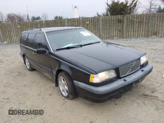 1996 Volvo 850 с VIN YV1LW5549T2173250, выставлен на аукционе IAAI как лот 41773998 с пробегом 224 384 миль миль и . История ставок и продаж доступна на DreamBid. Изображение 1.