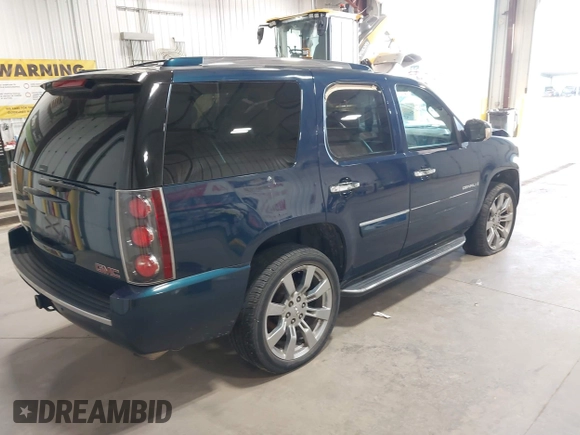 2007 GMC Yukon Denali с VIN 1GKFK63897J300153, выставлен на аукционе IAAI как лот 42552678 с пробегом 195 277 миль миль и . История ставок и продаж доступна на DreamBid. Изображение 4.