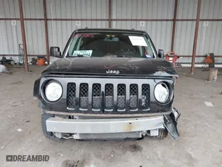 2016 Jeep Patriot Sport with VIN 1C4NJPBB2GD763490, listed as a IAAI auction lot 41613265 with 104,806 mi miles. Bid and sale history available at carsss.com. Image 12.