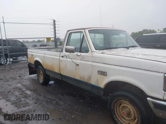 1988 Ford F-150 with VIN 2FTEF14Y6JCA33783, listed as a IAAI auction lot 42519893 with 1,135 mi miles and . Bid and sale history available at DreamBid. Image 12.