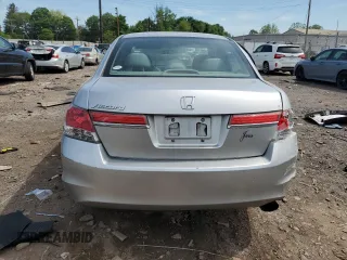 2012 Honda Accord LX Premium z VIN 1HGCP2F40CA020683, wystawiony jako Copart lot #56142985 z przebiegiem 179 936 mil mil oraz Szkoda całkowita • Salvage title. Historia ofert i sprzedaży dostępna na DreamBid. Obrazek 6.