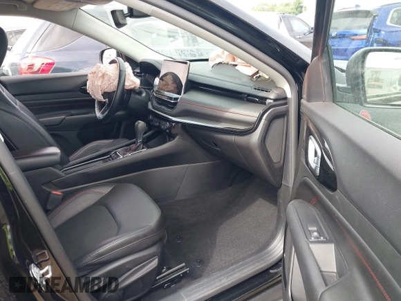 2022 Jeep Compass Trailhawk with VIN 3C4NJDDB8NT114134, listed as a IAAI auction lot 42428245 with 34,589 mi miles and . Bid and sale history available at DreamBid. Image 5.