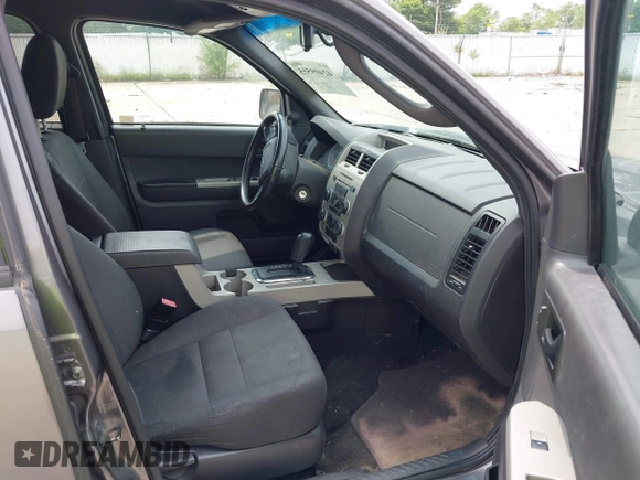 2010 Ford Escape XLT с VIN 1FMCU9DG1AKD06848, выставлен на аукционе IAAI как лот 42409555 с пробегом 310 043 миль миль и . История ставок и продаж доступна на DreamBid. Изображение 5.