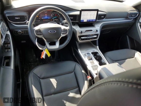 2024 Ford Explorer XLT with VIN 1FMSK7DH1RGA88701, listed as a Copart auction lot 51088365 with 10,282 mi miles and Salvage Title. Bid and sale history available at DreamBid. Image 8.