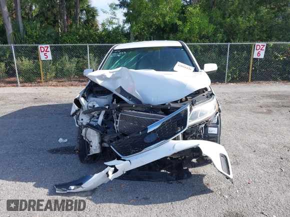 2015 Kia Sorento LX with VIN 5XYKT3A61FG561833, listed as a IAAI auction lot 42016426 with 130,907 mi miles and . Bid and sale history available at carsss.com. Image 12.