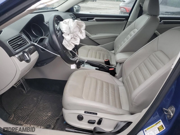 2016 Volkswagen Passat 1.8T SEL with VIN 1VWCT7A35GC068080, listed as a Copart auction lot 82025654 with 98,248 mi miles and Clean Title. Bid and sale history available at carsss.com. Image 7.