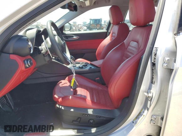 2019 Alfa Romeo Giulia Ti Sport with VIN ZARFAMBN5K7605302, listed as a Copart auction lot 57984495 with 31,372 mi miles and Salvage title. Bid and sale history available at DreamBid. Image 7.