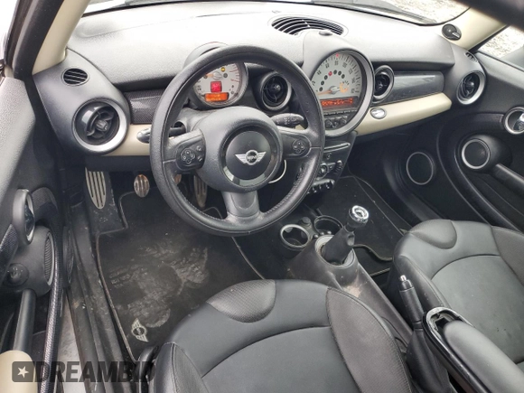 2012 MINI Hardtop S with VIN WMWSV3C53CTY27834, listed as a Copart auction lot 52616845 with 66,919 mi miles and Salvage Title. Bid and sale history available at DreamBid. Image 8.