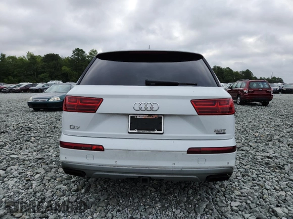2017 Audi Q7 Premium Plus with VIN WA1LAAF79HD007810, listed as a Copart auction lot 65116745 with 193,643 mi miles and Clean title. Bid and sale history available at DreamBid. Image 6.