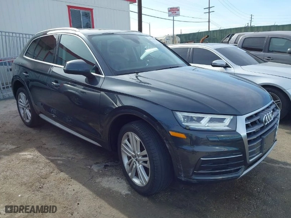 2018 Audi Q5 Premium Plus with VIN WA1BNAFY7J2008335, listed as a IAAI auction lot 41771552 with 39,352 mi miles. Bid and sale history available at carsss.com. Image 1.