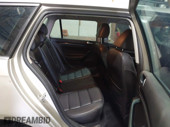 2012 Volkswagen Jetta TDI w/Sunroof & Nav with VIN 3VWPL7AJ8CM690178, listed as a IAAI auction lot 42424968 with 116,406 mi miles and . Bid and sale history available at DreamBid. Image 8.