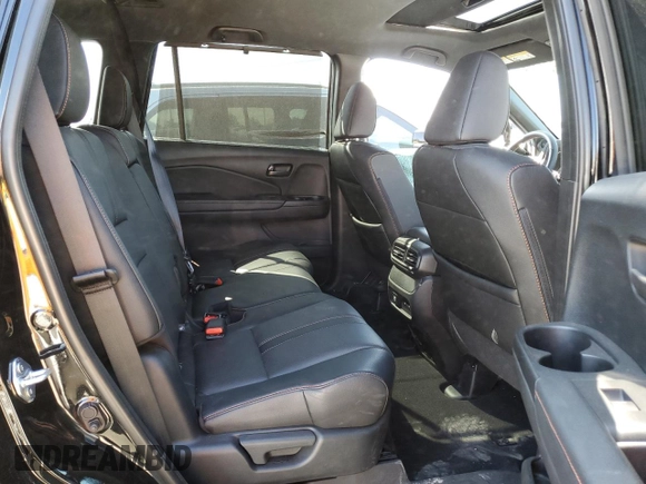 2024 Honda Passport TrailSport z VIN 5FNYF8H67RB010869, wystawiony jako Copart lot #50761425 z przebiegiem 5 720 mil mil oraz Szkoda całkowita • Salvage title. Historia ofert i sprzedaży dostępna na DreamBid. Obrazek 11.
