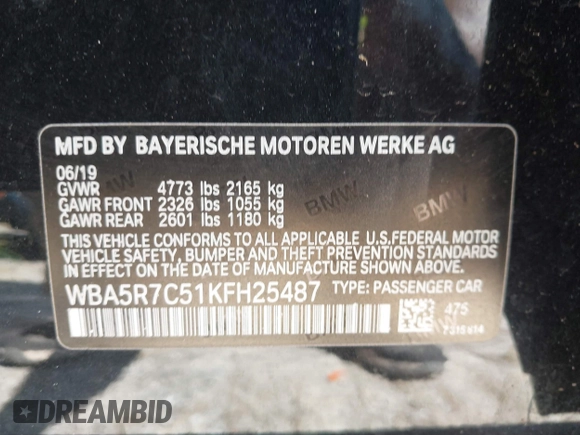 2019 BMW 3 Series 330i xDrive with VIN WBA5R7C51KFH25487, listed as a IAAI auction lot 40605403 with 1 mi miles. Bid and sale history available at carsss.com. Image 9.