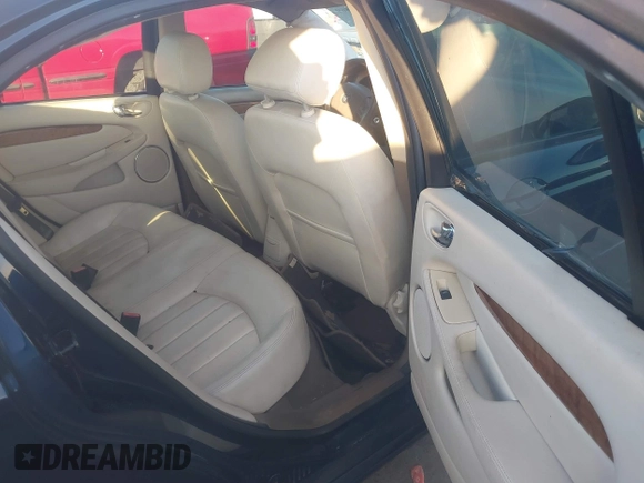 2007 Jaguar X-Type z VIN SAJWA51A57WJ26388, wystawiony jako IAAI lot #41166569 z przebiegiem 106 179 mil mil oraz . Historia ofert i sprzedaży dostępna na DreamBid. Obrazek 8.