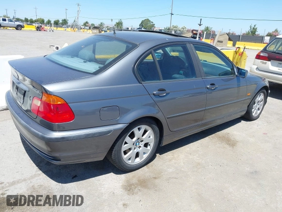 2000 BMW 3 Series 323i with VIN WBAAM3346YCA89155, listed as a IAAI auction lot 42534172 with 194,656 mi miles and . Bid and sale history available at DreamBid. Image 4.