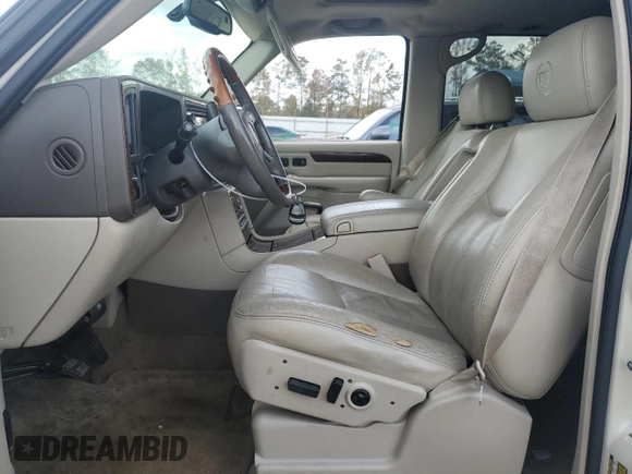 2004 Cadillac Escalade z VIN 1GYEC63T04R277457, wystawiony jako Copart lot #78555564 z przebiegiem 170 153 mil mil oraz Szkoda całkowita • Salvage title. Historia ofert i sprzedaży dostępna na DreamBid. Obrazek 7.