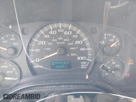 2005 Chevrolet Express Cargo z VIN 1GCGG25VX51236876, wystawiony jako IAAI lot #41691608 z przebiegiem 143 851 mil mil oraz . Historia ofert i sprzedaży dostępna na DreamBid. Obrazek 7.