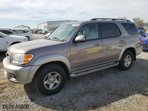 2001 Toyota Sequoia SR5 with VIN 5TDZT34A71S043137, listed as a Copart auction lot 47221885 with 101,156 mi miles and Salvage Title. Bid and sale history available at carsss.com. Image 1.