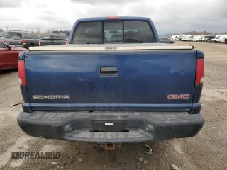 2001 GMC Sonoma SLS with VIN 1GTDT13W21K184331, listed as a Copart auction lot 81176184 with 162,506 mi miles and Salvage Title. Bid and sale history available at carsss.com. Image 6.