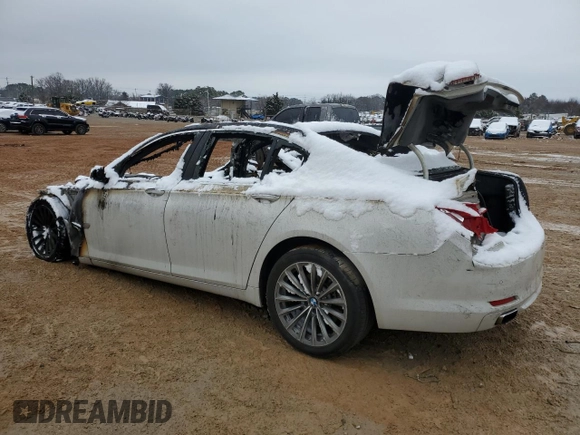 2011 BMW 7 Series 740i with VIN WBAKA4C52BC612509, listed as a Copart auction lot 45868175 with 0 mi miles and Salvage Title. Bid and sale history available at carsss.com. Image 2.