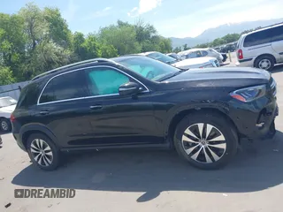2025 Mercedes-Benz GLE 450 with VIN 4JGFB5KBXSB367572, listed as a IAAI auction lot 42397977 with 10,032 mi miles and . Bid and sale history available at DreamBid. Image 13.