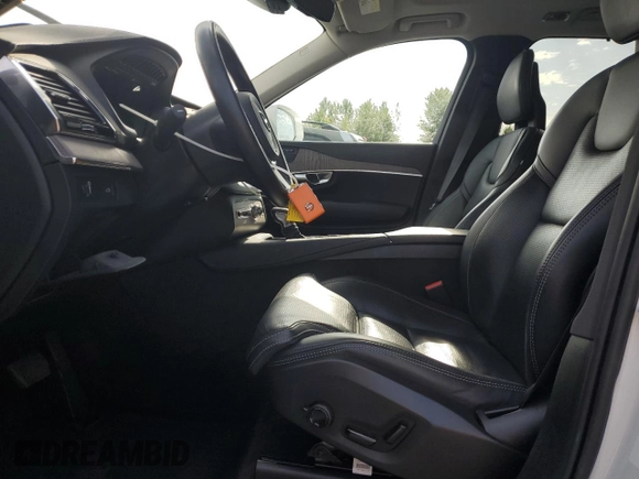 2022 Volvo XC90 Inscription with VIN YV4A22PL8N1813921, listed as a Copart auction lot 62030985 with 35,911 mi miles and Salvage title. Bid and sale history available at DreamBid. Image 7.