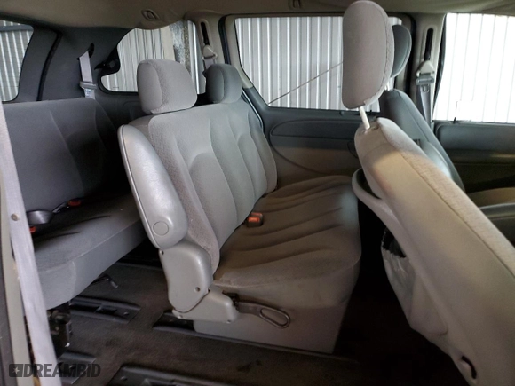 2006 Chrysler Town & Country SWB with VIN 1A4GP45R76B658138, listed as a Copart auction lot 81185654 with 83,531 mi miles and Clean Title. Bid and sale history available at carsss.com. Image 11.