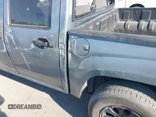 2006 Chevrolet Colorado 1LT z VIN 1GCCS136468245861, wystawiony jako IAAI lot #41299277 z przebiegiem 165 579 mil mil oraz . Historia ofert i sprzedaży dostępna na DreamBid. Obrazek 6.
