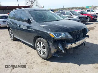 2017 Nissan Pathfinder Platinum with VIN 5N1DR2MN1HC905233, listed as a IAAI auction lot 41937330 with 117,326 mi miles. Bid and sale history available at carsss.com. Image 1.