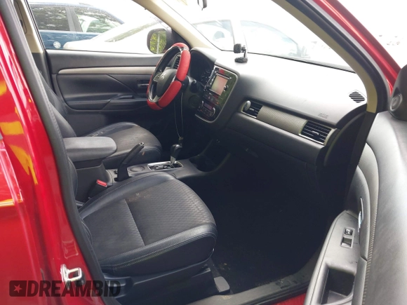 2015 Mitsubishi Outlander SE with VIN JA4AD3A35FZ005812, listed as a IAAI auction lot 42302752 with 165,483 mi miles and . Bid and sale history available at DreamBid. Image 5.
