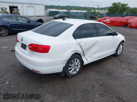 2011 Volkswagen Jetta SE с VIN 3VWBZ7AJ2BM395052, выставлен на аукционе IAAI как лот 42333569 с пробегом 148 986 миль миль и . История ставок и продаж доступна на DreamBid. Изображение 4.