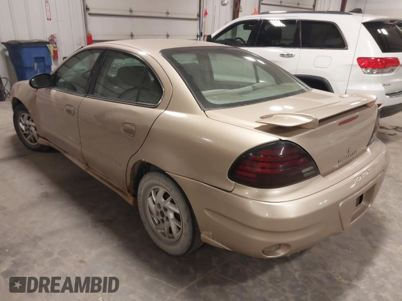 2004 Pontiac Grand Am SE1 with VIN 1G2NF52E04M704082, listed as a IAAI auction lot 41536059 with 207,958 mi miles. Bid and sale history available at carsss.com. Image 3.