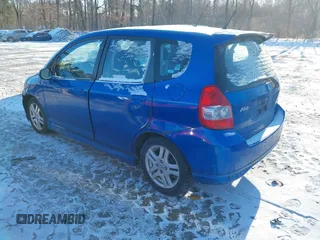 2007 Honda Fit Sport with VIN JHMGD37627S053777, listed as a IAAI auction lot 41458050 with 189,250 mi miles. Bid and sale history available at carsss.com. Image 3.